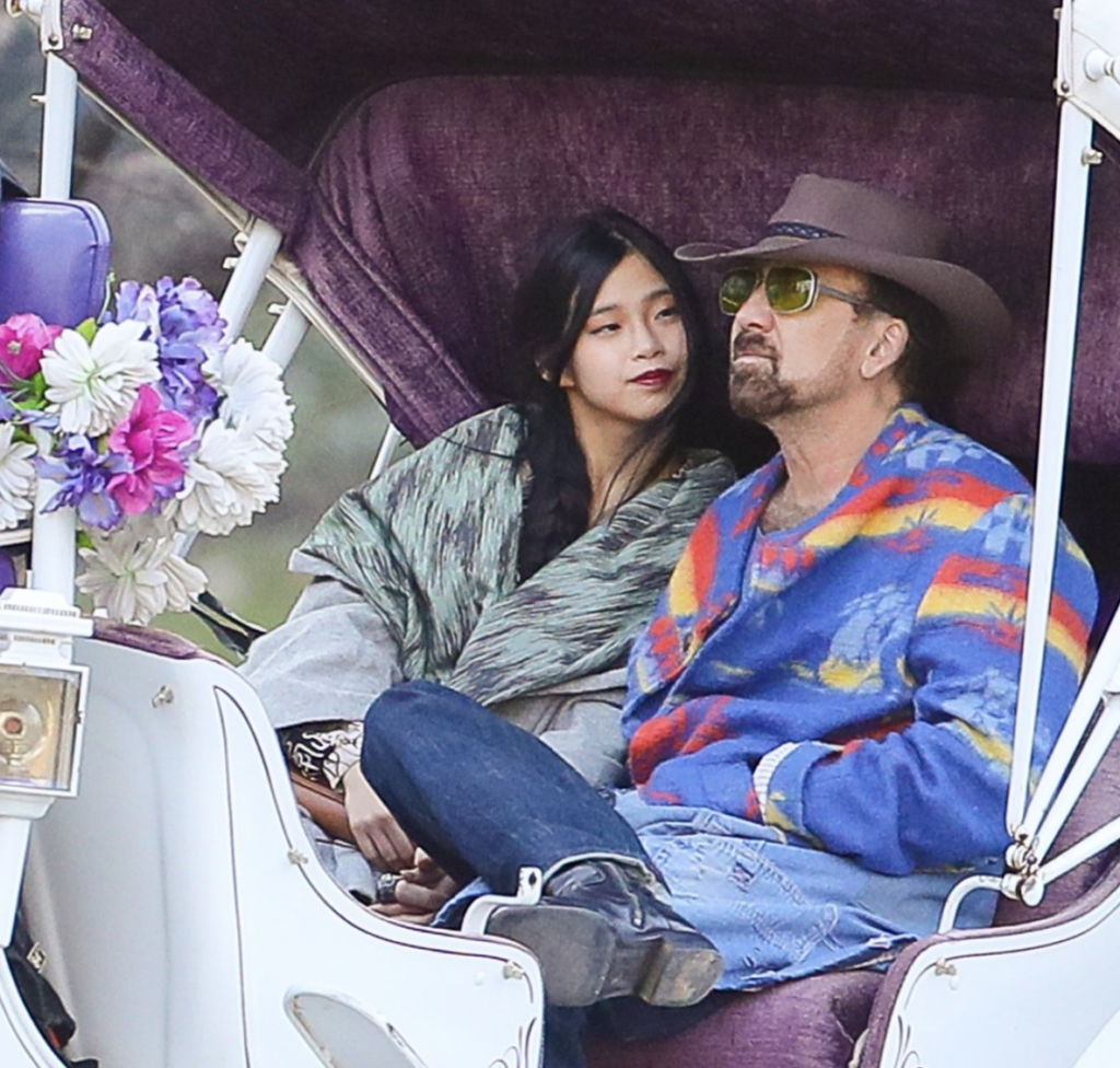 まさにシンデレラ！ムササビが繋いだ国際結婚の裏側